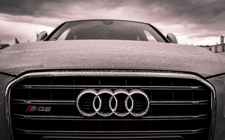 Audi: marka samochodowa ceniona za elegancki design i innowacyjne rozwiązania