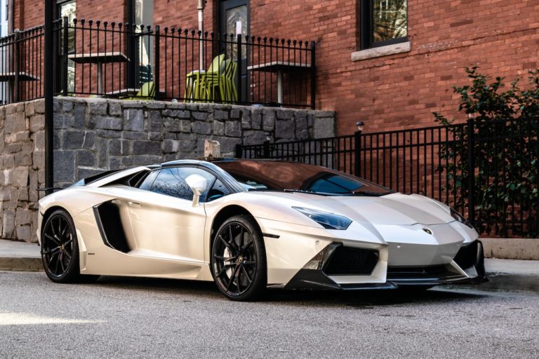 Lamborghini - ikona sportowych samochodów